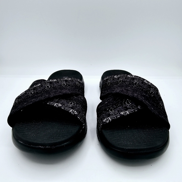 Skechers GOGA Max Go Walk Flex Sandal-Impressed Slide Black & Gray - Picture 9 of 10